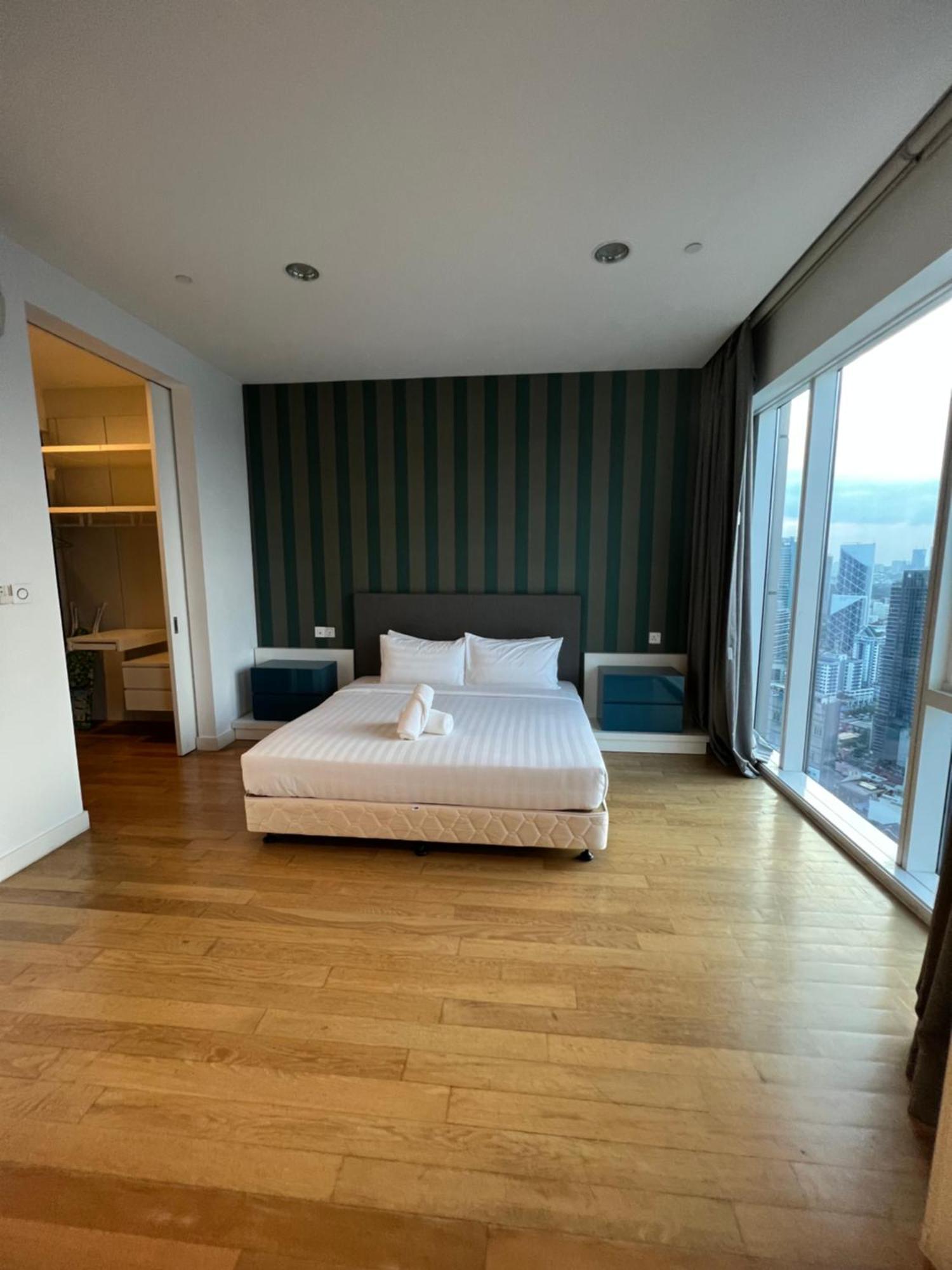 Amazing Pool By Platinum Suites Klcc Kuala Lumpur Exterior foto